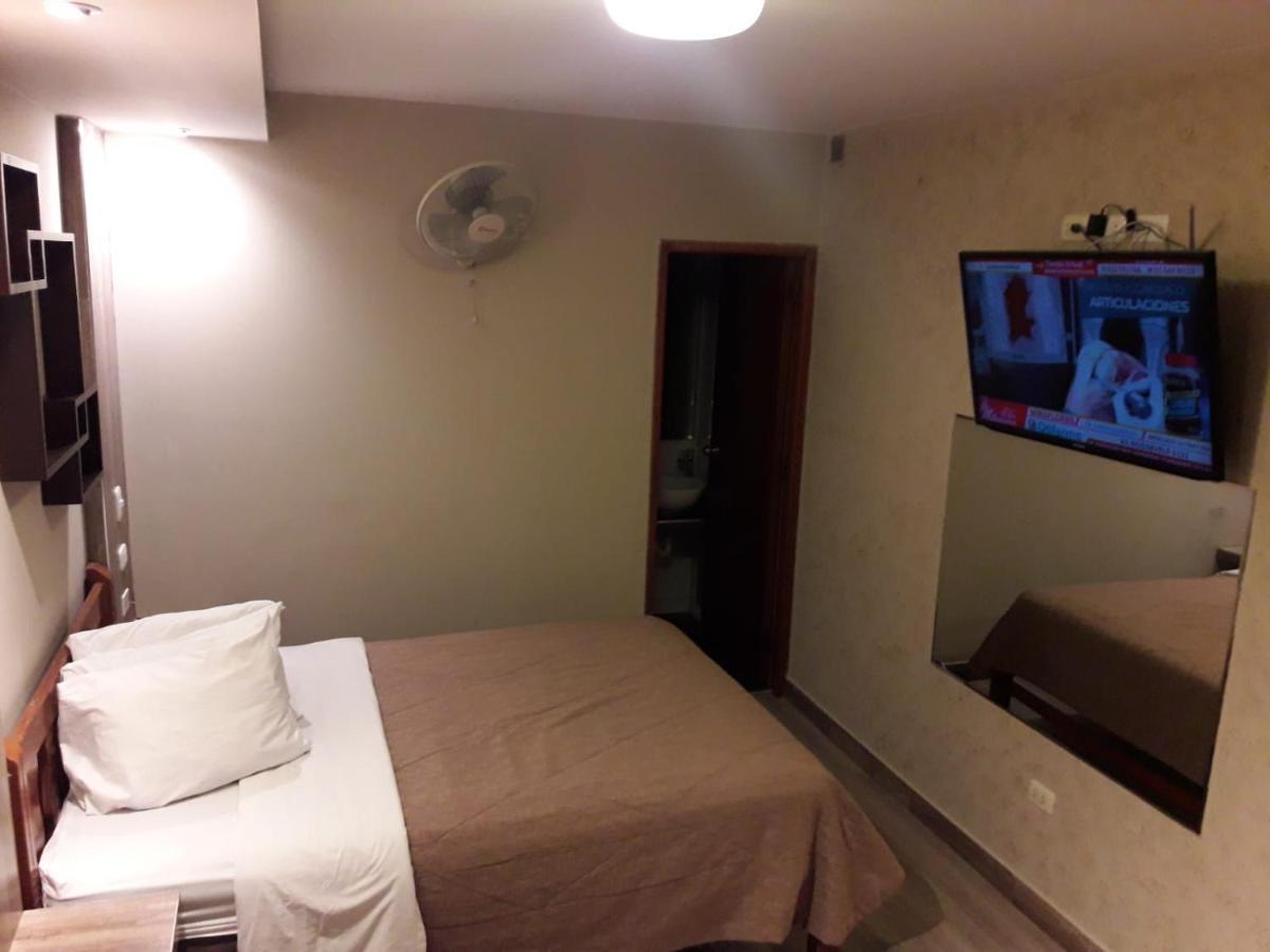 Mundo Hotel *